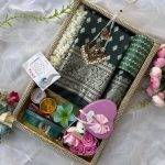 অপরাজিতা গিফট কম্ব